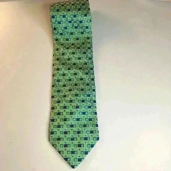 City of London 100% Silk Geometric pattern green and black Neck Tie - Picture 1 of 6